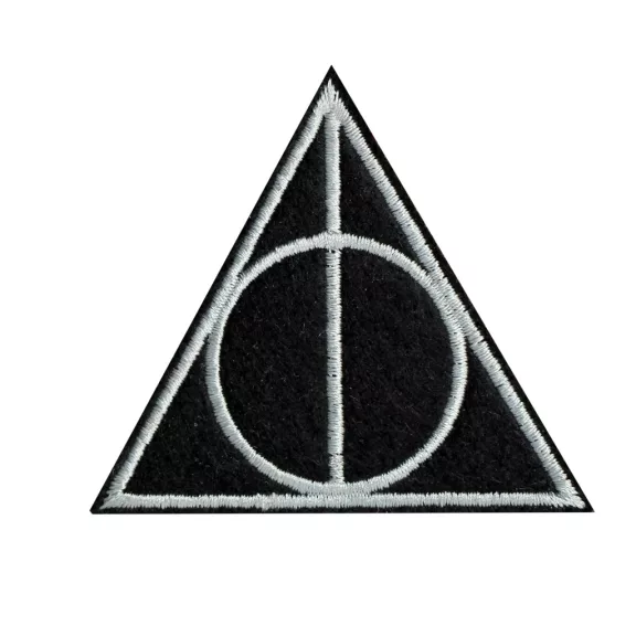 Harry Potter Házcímeres és Halál Ereklyéi Vasalt/Felvarrható 6 darabos Kitűző Szett Harry Potter Házcímeres és Halál Ereklyéi Vasalt/Felvarrható 6 darabos Kitűző Szett
