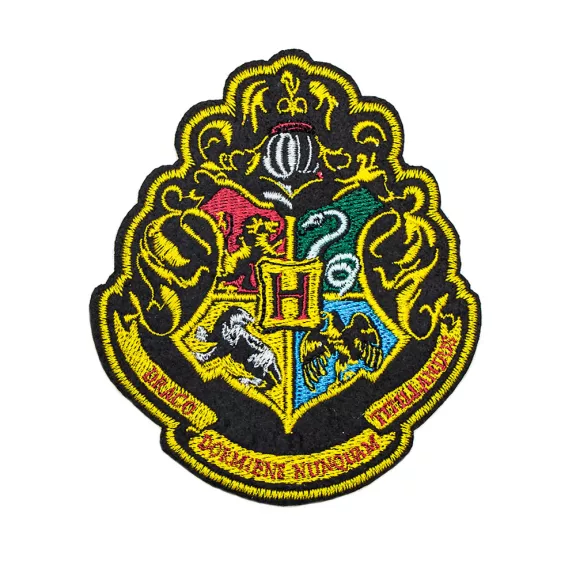 Harry Potter Házcímeres és Halál Ereklyéi Vasalt/Felvarrható 6 darabos Kitűző Szett Harry Potter Házcímeres és Halál Ereklyéi Vasalt/Felvarrható 6 darabos Kitűző Szett