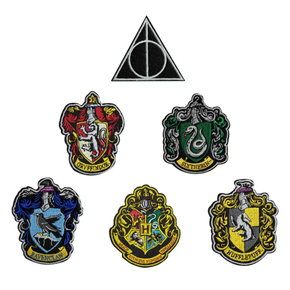 Harry Potter Házcímeres és Halál Ereklyéi Vasalt/Felvarrható 6 darabos Kitűző Szett Harry Potter Házcímeres és Halál Ereklyéi Vasalt/Felvarrható 6 darabos Kitűző Szett